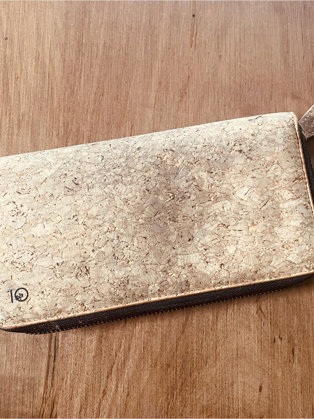 tentree Natural Cork Zippered Wallet